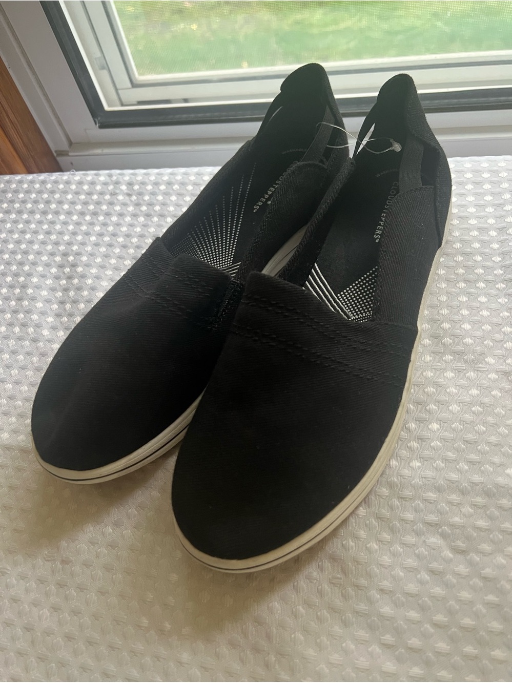 Women’s Clarks Cloudsteppers Slip-On Canvas Casual Shoes - Black